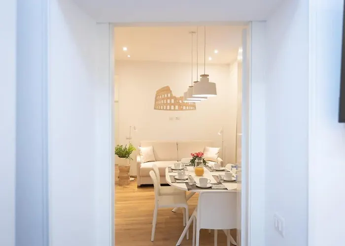 Colosseum Holidays - Three-bedroom Appartamento Roma