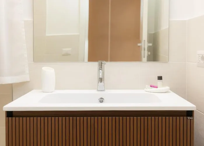 Colosseum Holidays - Three-bedroom Appartamento Roma