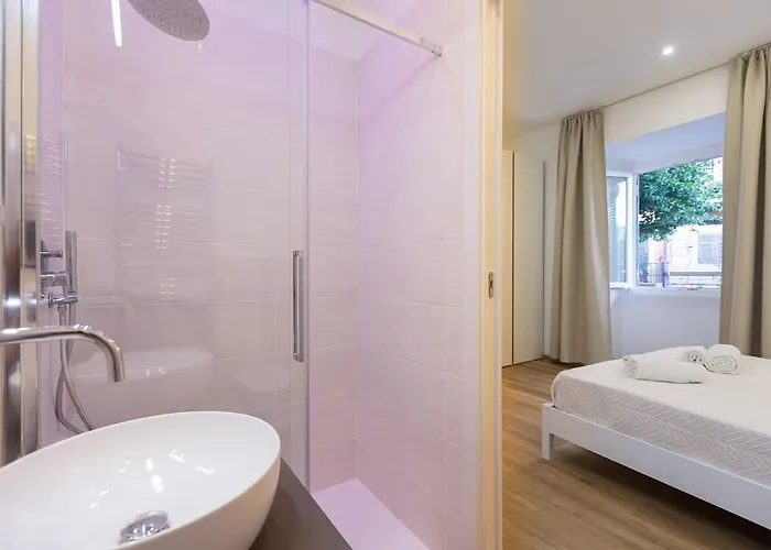 Colosseum Holidays - Three-bedroom Appartamento Roma