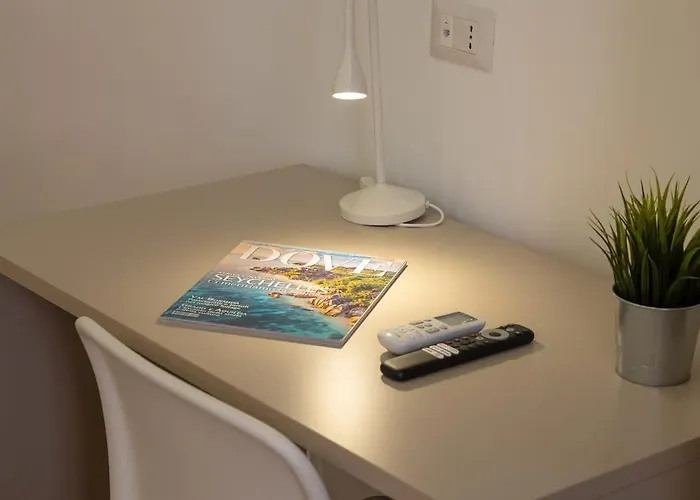 Colosseum Holidays - Three-bedroom * Roma