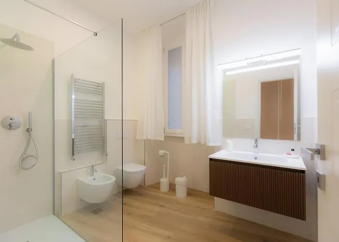 Colosseum Holidays - Three-bedroom *