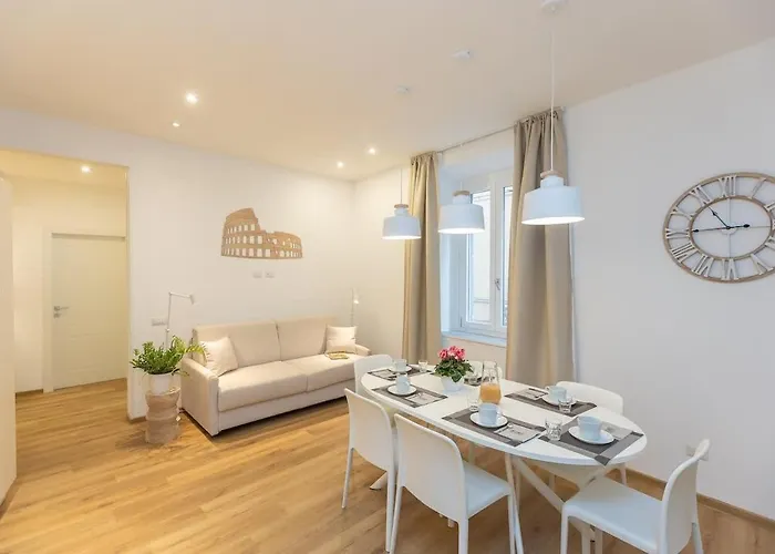 Colosseum Holidays - Three-bedroom *